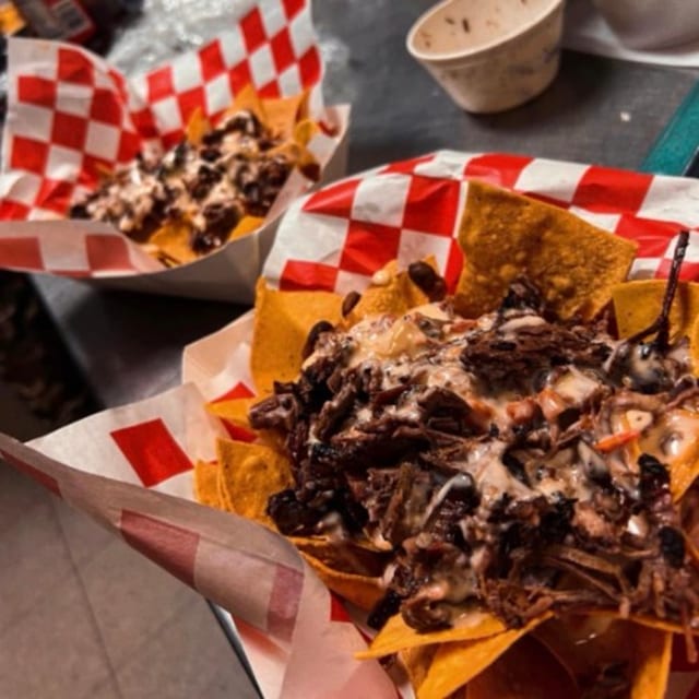 BBQ NACHOS.